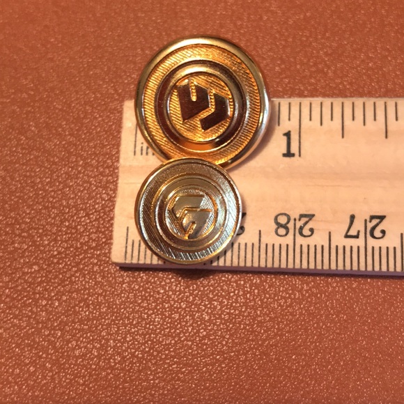 Blazer Buttons - Picture 7 of 7